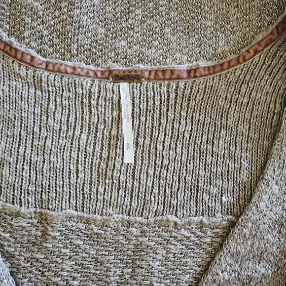 FREE PEOPLE Celestial Velvet Bell Sleeves Sweater Knit Tunic Top Size Small - Picture 12 of 13